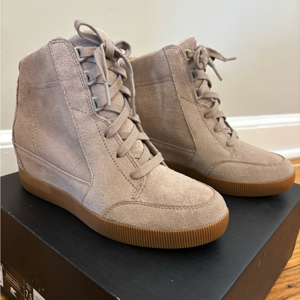 Sorel Out N About Women's Taupe Suede High-Top Sneakers 7.5 - only worn once!